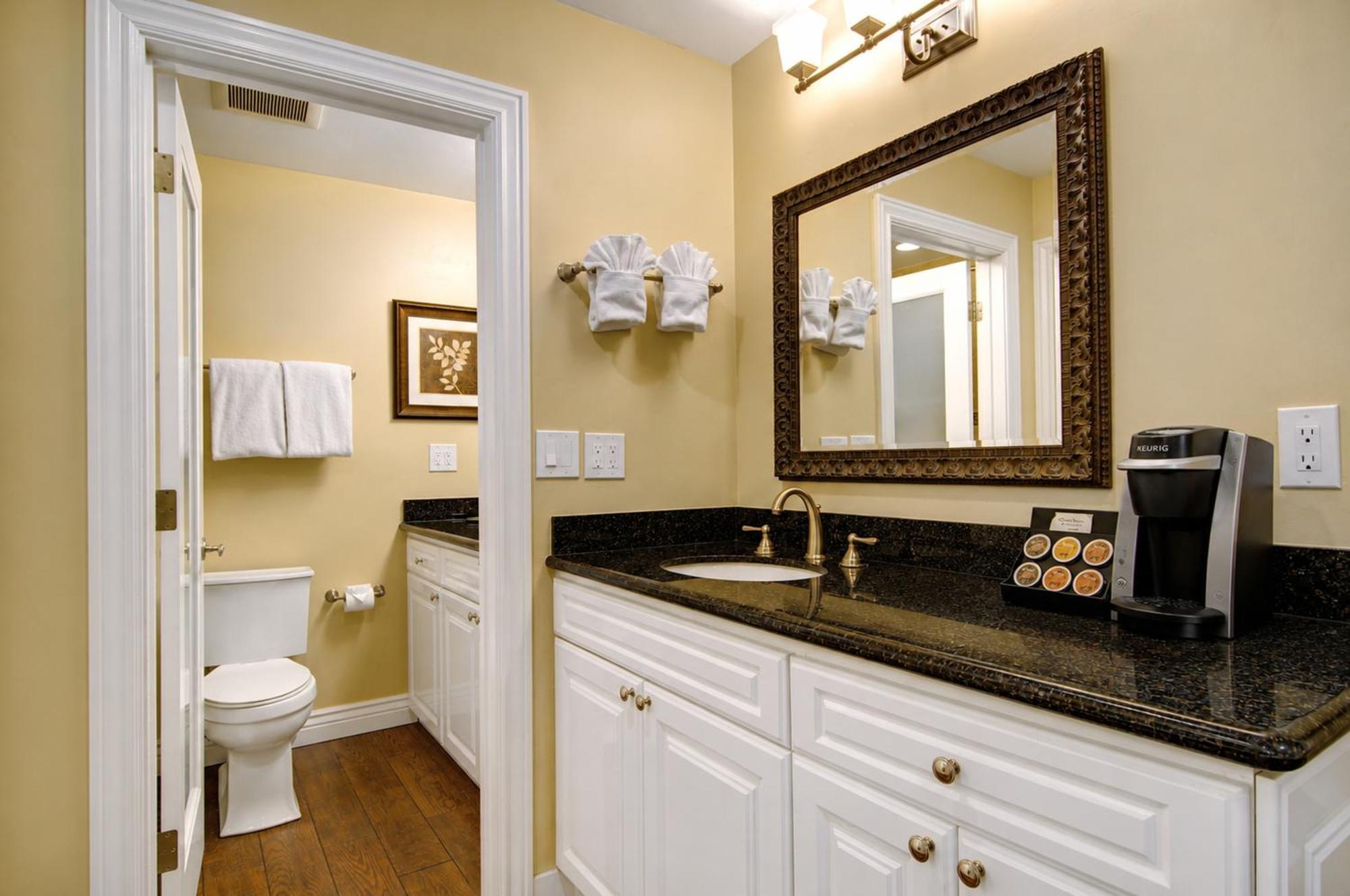 Studio with Spa Bath