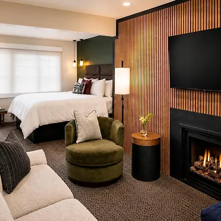 Wayside Inn-3